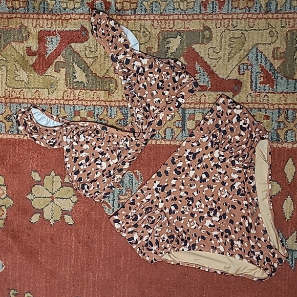 OLD NAVY PLUS SIZE ABSTRACT LEOPARD PRINT BIKINI - Picture 3 of 8